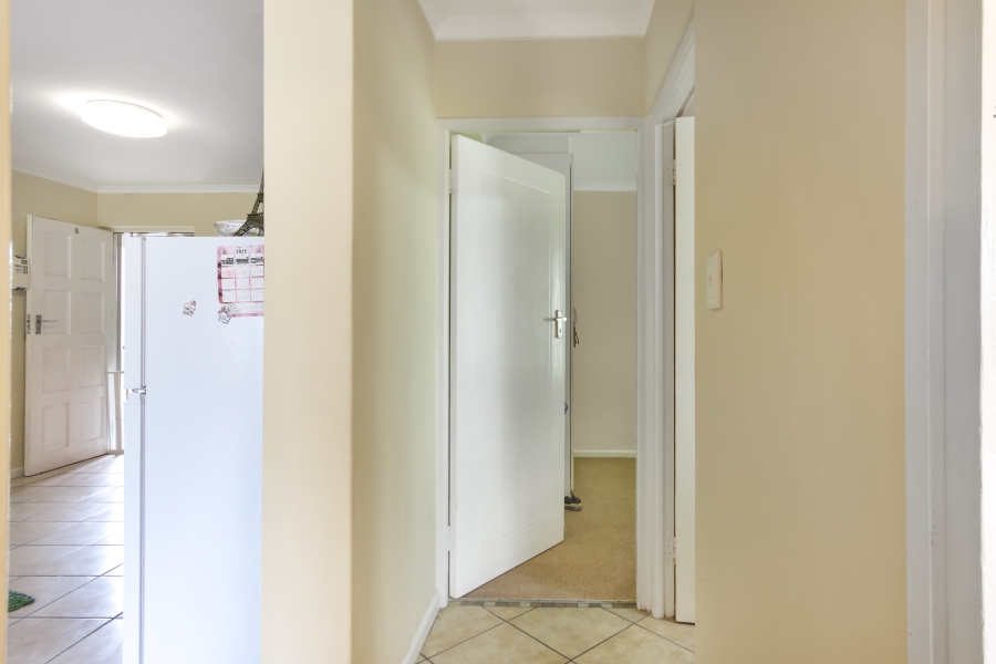 To Let 2 Bedroom Property for Rent in Gordons Bay Central Western Cape